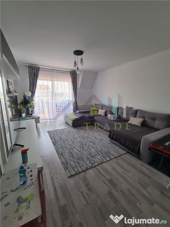 Apartament 3 camere decomandat Tractorul- Coresi