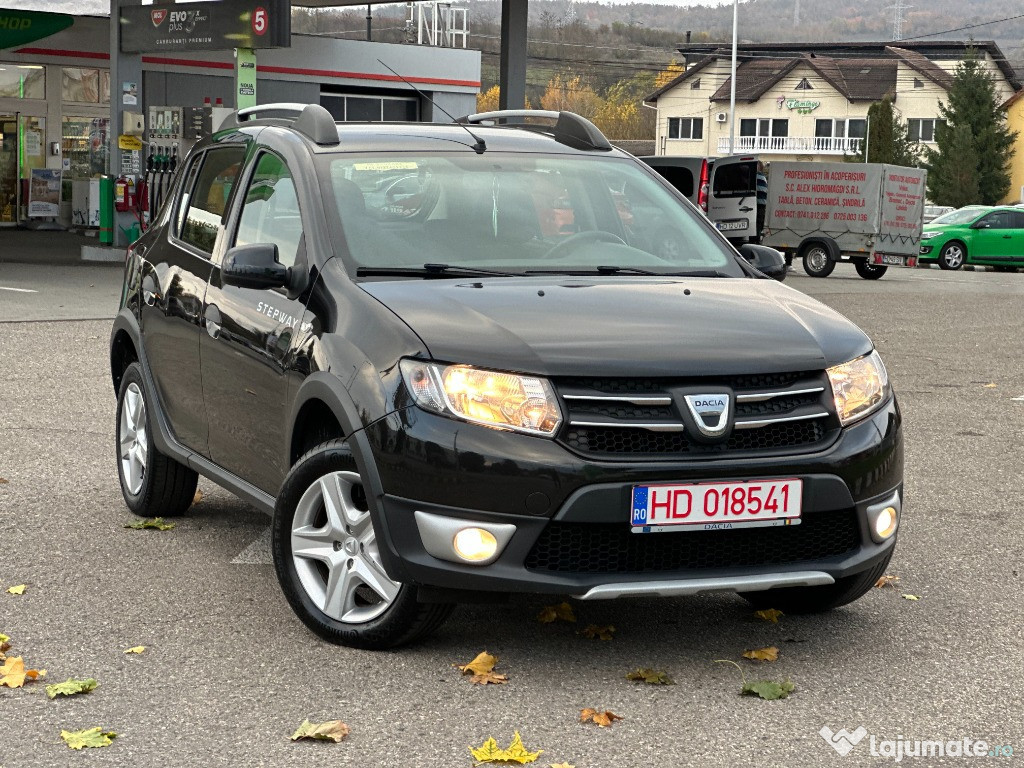 Dacia Sandero Stepway*benzina*clima*2016 luna 06*navi*factura+fiscal !