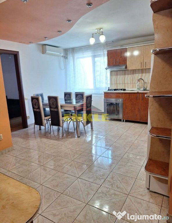 De vânzare apartament cu 2 camere decomandat, zona Școl...