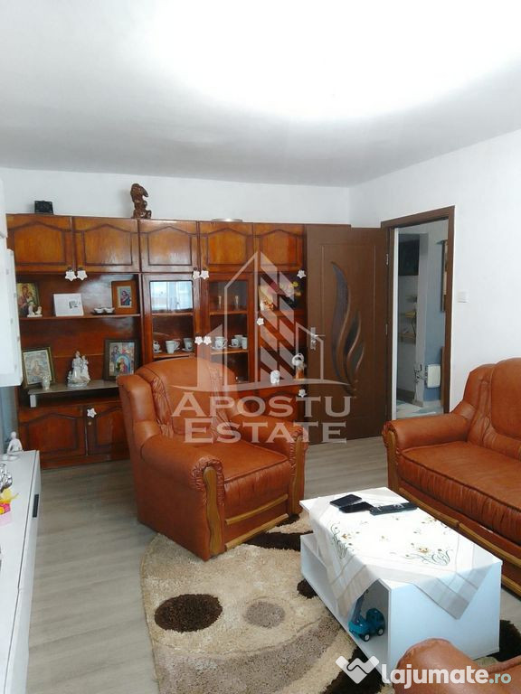 Apartament 3 camere si centrala proprie, in zona Lipovei