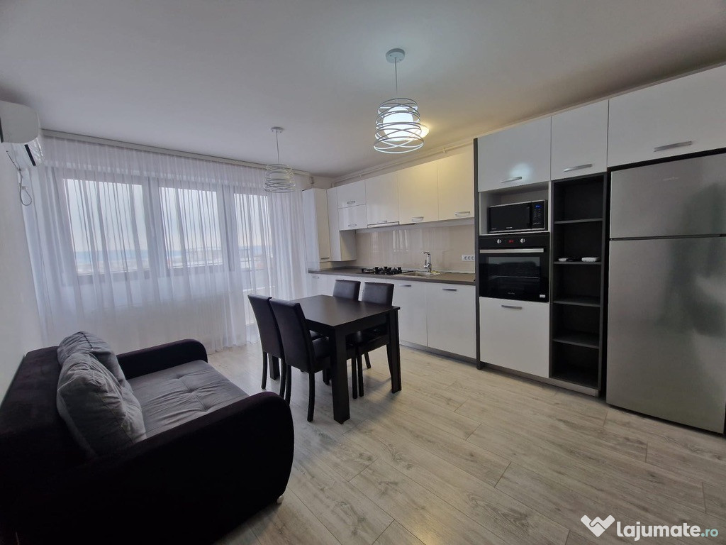 Vand apartament cu 2 camere