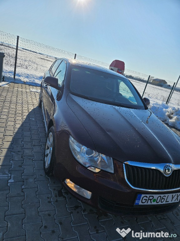 Vând skoda superb 2011