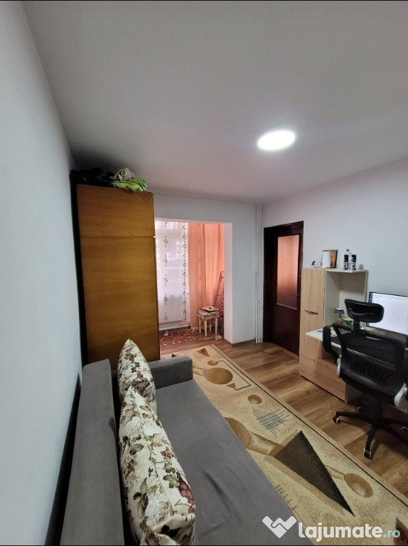 Apartament cu 2 camere nedecomandate Zona George Enescu - Albina