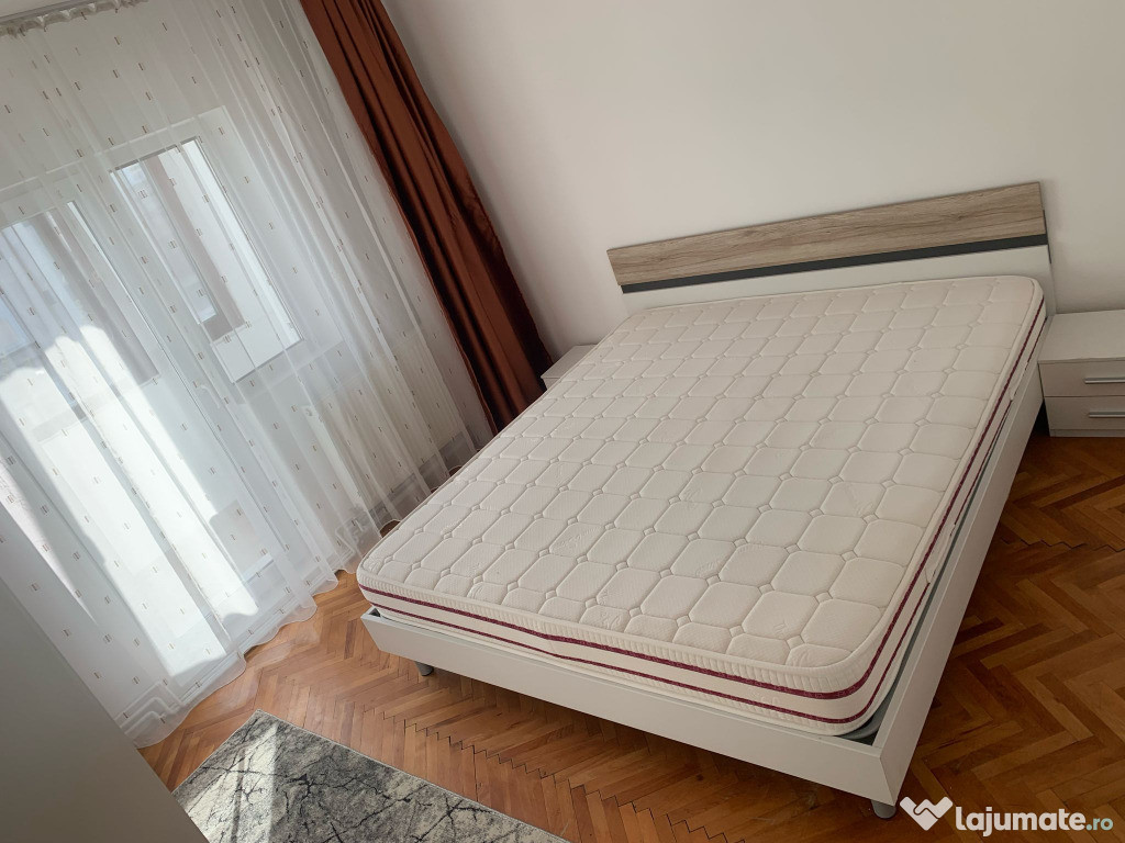 Proprietar vand apartament cu 2 camere decomandat zona Bucovina