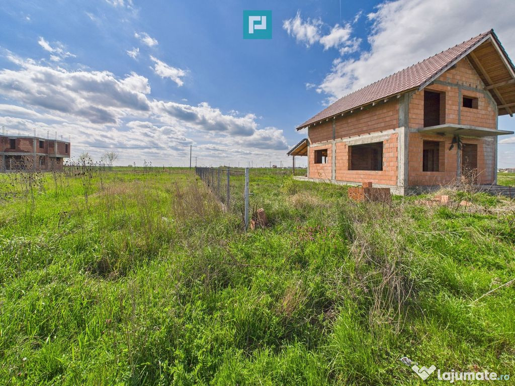 Casă la roșu, teren 600 mp, în Săcălaz