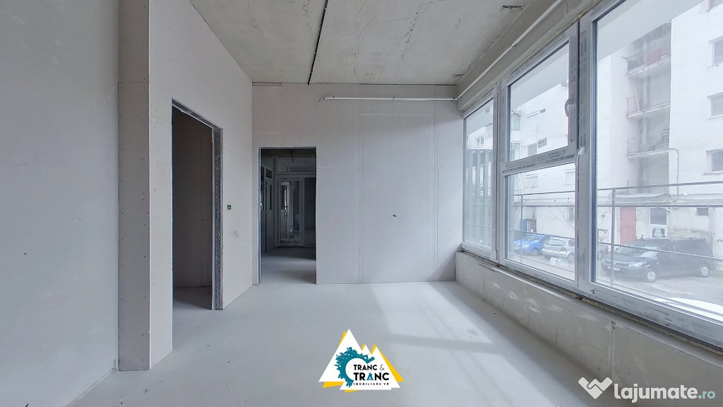 Spațiu comercial ideal pentru cabinete/birouri la Intim