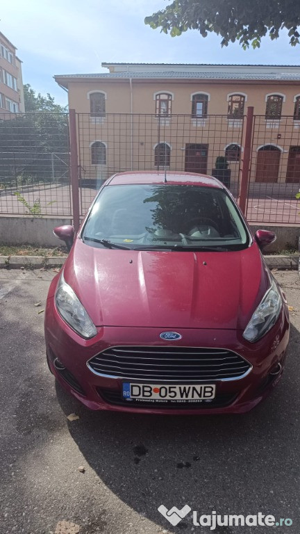 Vând Ford Fiesta