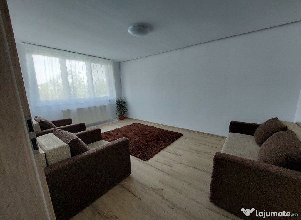 Apartament Spatios 4 Camere | Trapezului | 1 Decembrie 19...