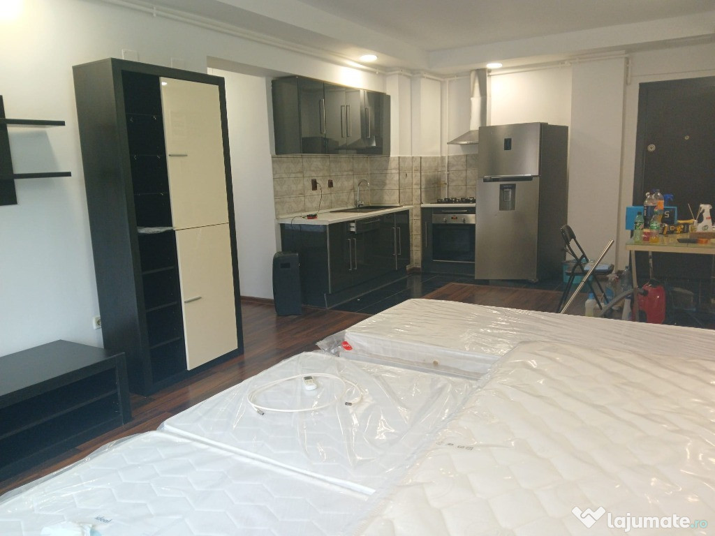 Cazare apartament 3 camere Cosmopolis pentru lucrători 35 lei pe zi pe