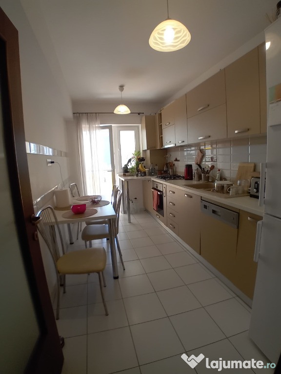 Vand apartament 3 camere, et 1, Sibiu