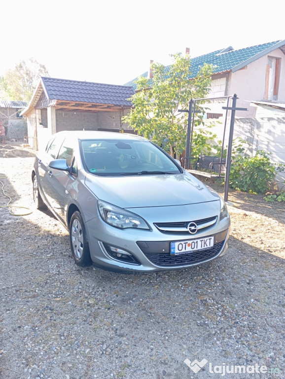 Opel Astra J 2013