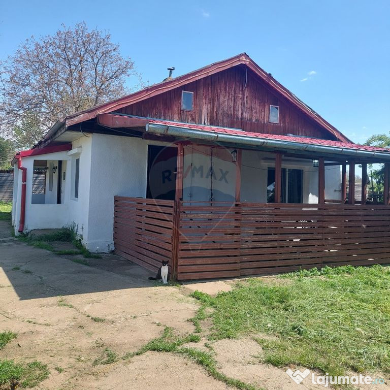 Casă de vânzare în apropiere de Bucuresti – teren ge...