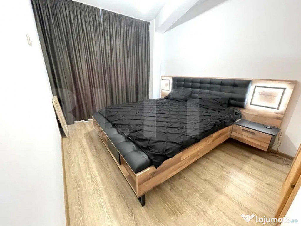 Apartament cu 2 camere, 60 mp, decomandat, parcare, zona Mar
