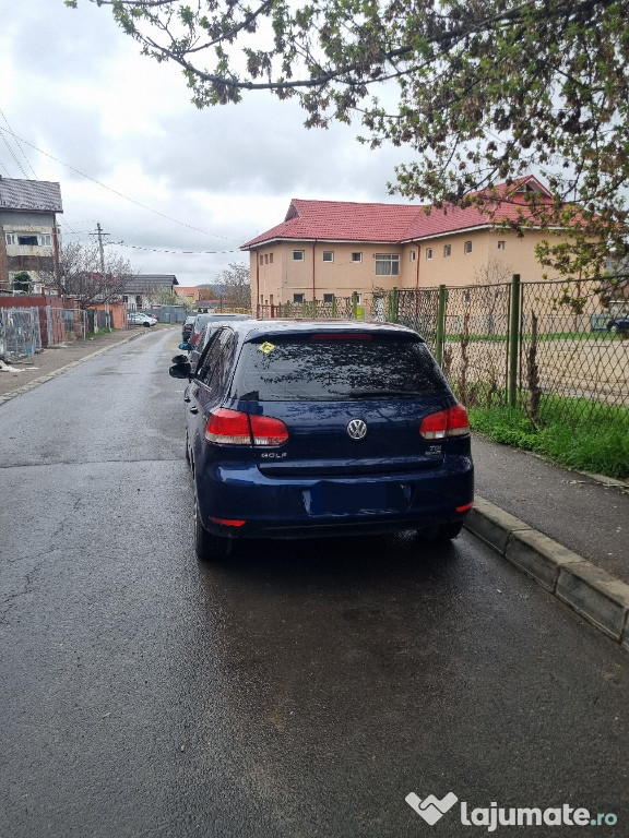 Vând golf VI an 2011 motor 1.6 90cp