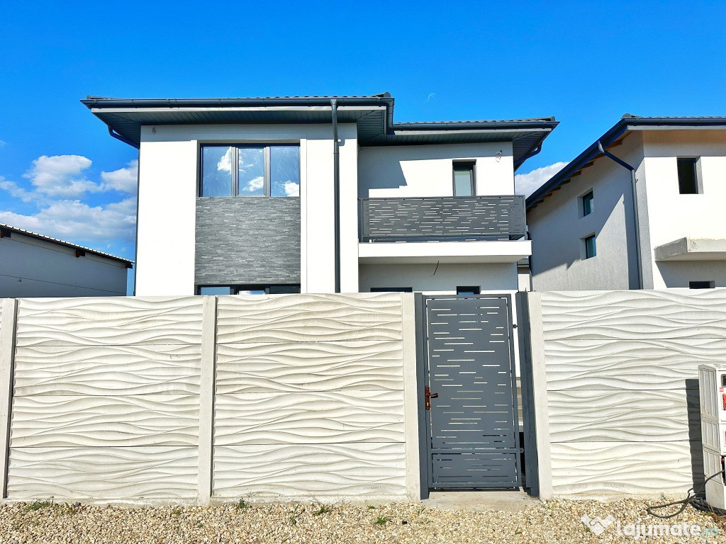 Vila individuală ~P+1E ~ 4 camere ~ 2 băi ~ Mutare RAPIDĂ!
