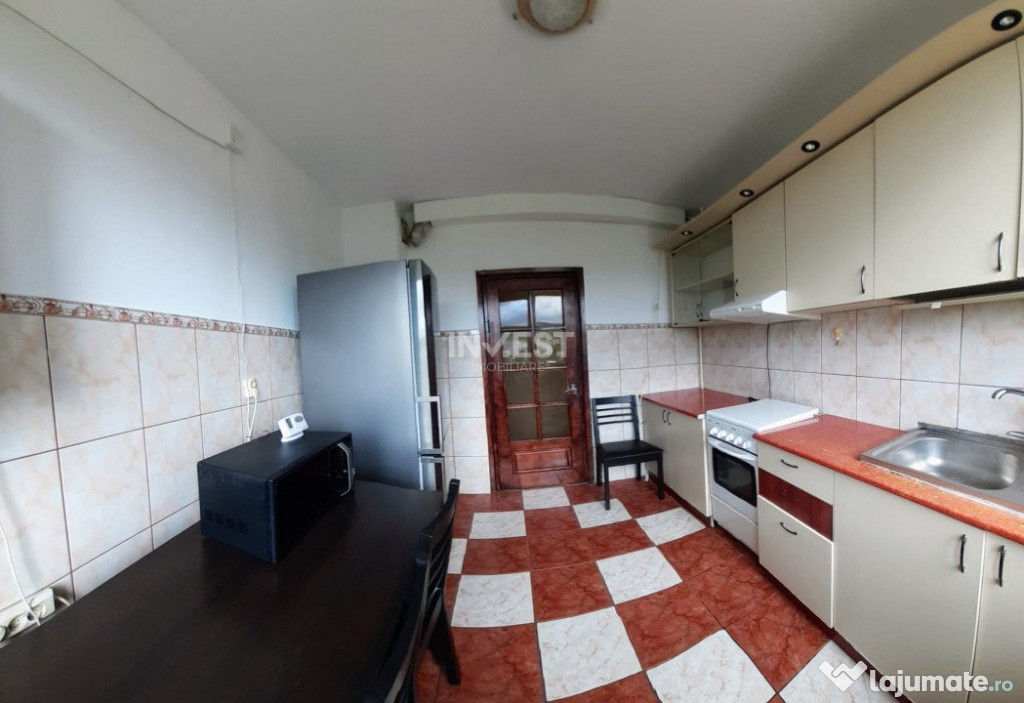 Apartament 3 camere si 2 bai, decomandat, zona Gara - Fostul