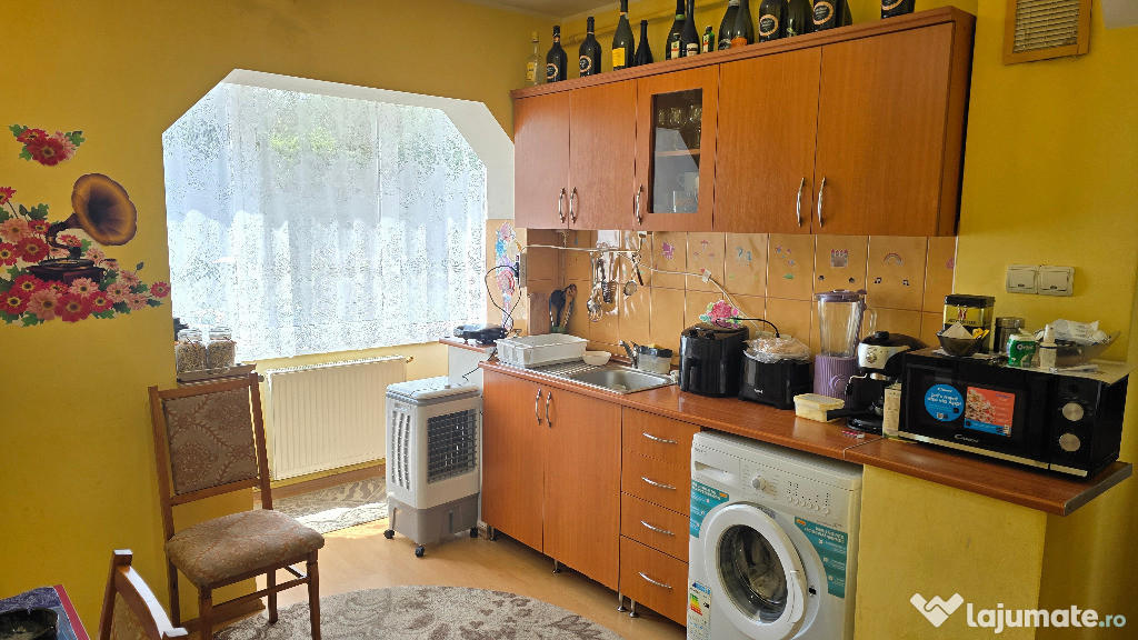 Vand apartament cu 2 camere decomandat Deva, Eminescu, Politie et. 1