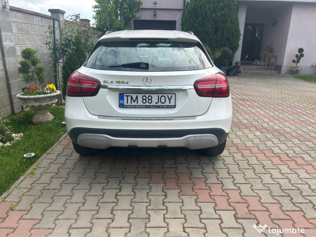Mercedes Benz GLA 180 D