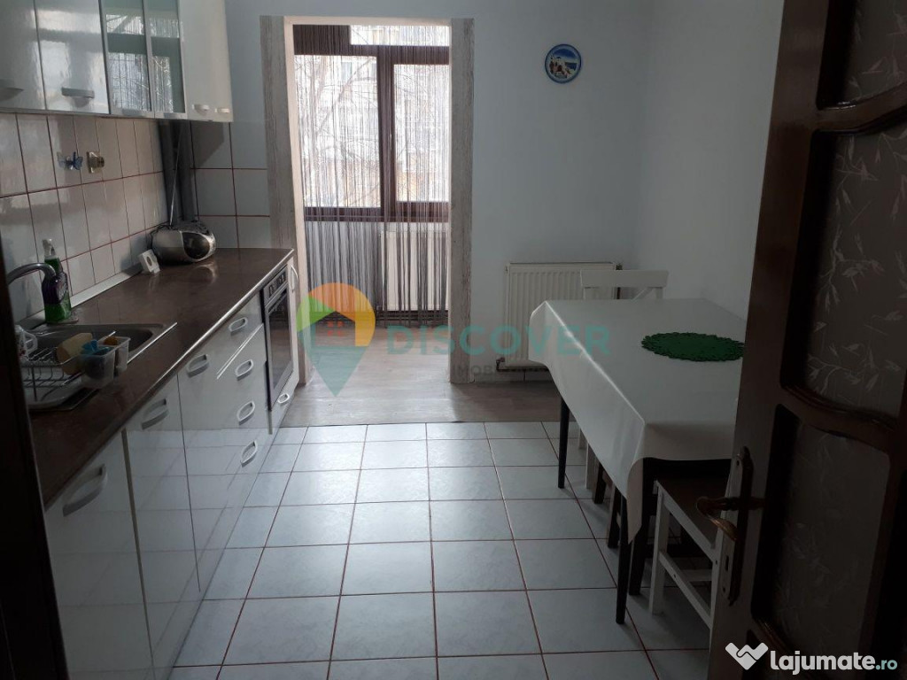 APARTAMENT 3 CAMERE , CALEA REPUBLICII 300€