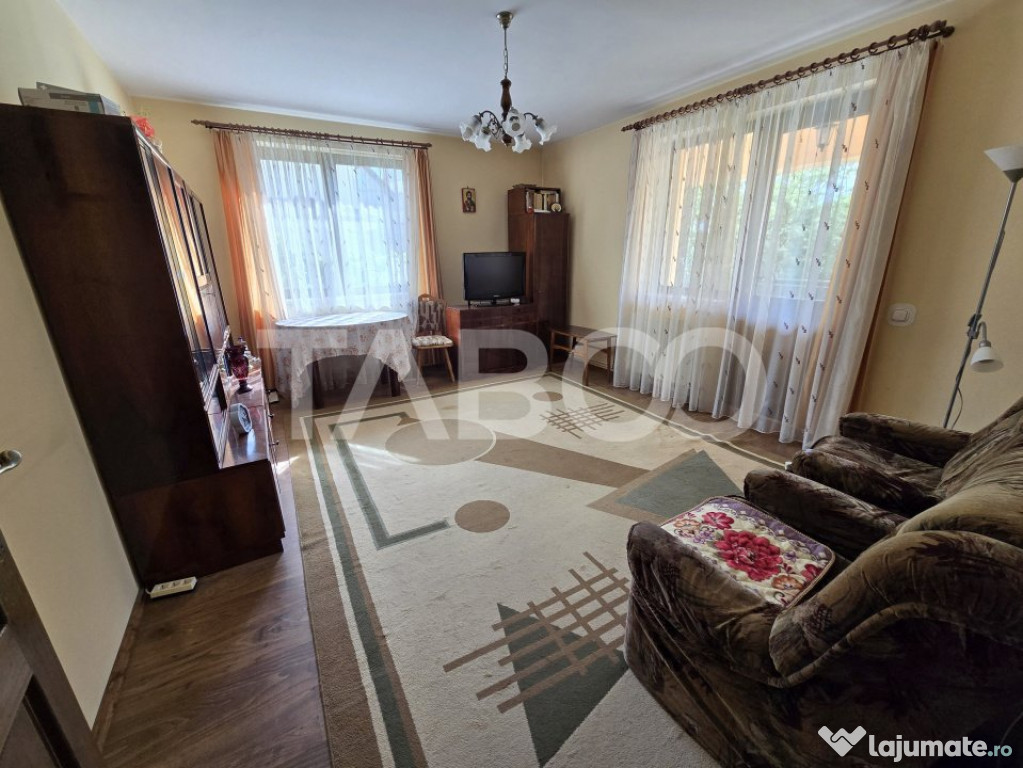 Apartament 3 camere la casa 91 mpu terasa pivnita curte comu