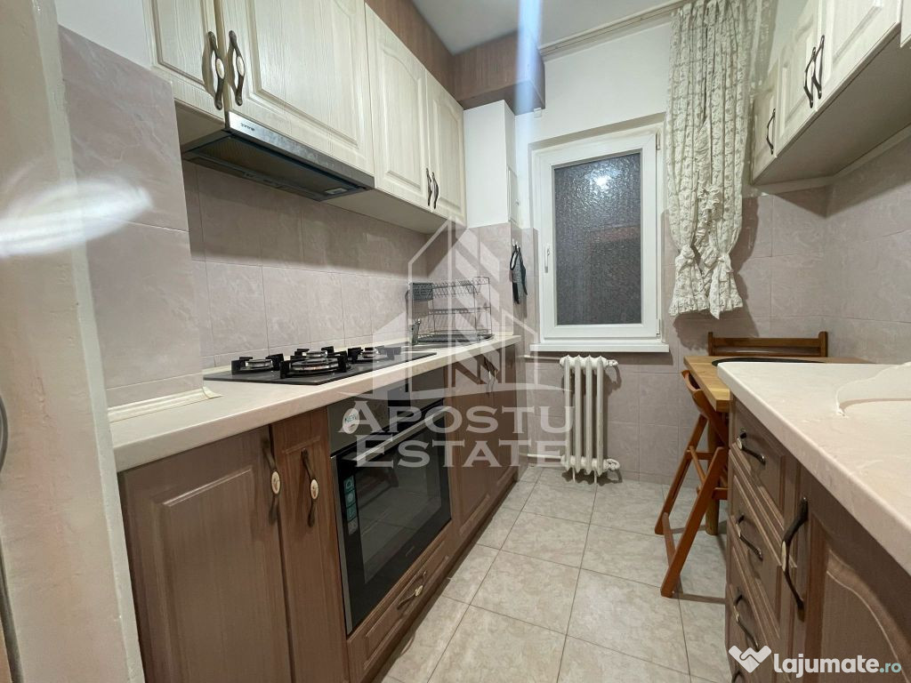 Apartament cu 3 camere, etaj intermediar, zona Gheorghe L...