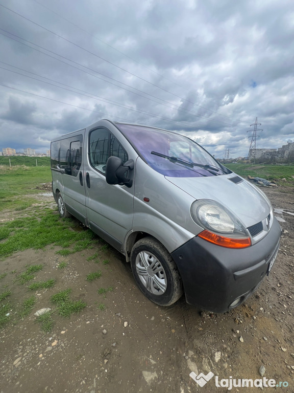 Renault Trafic 8+1 Locuri