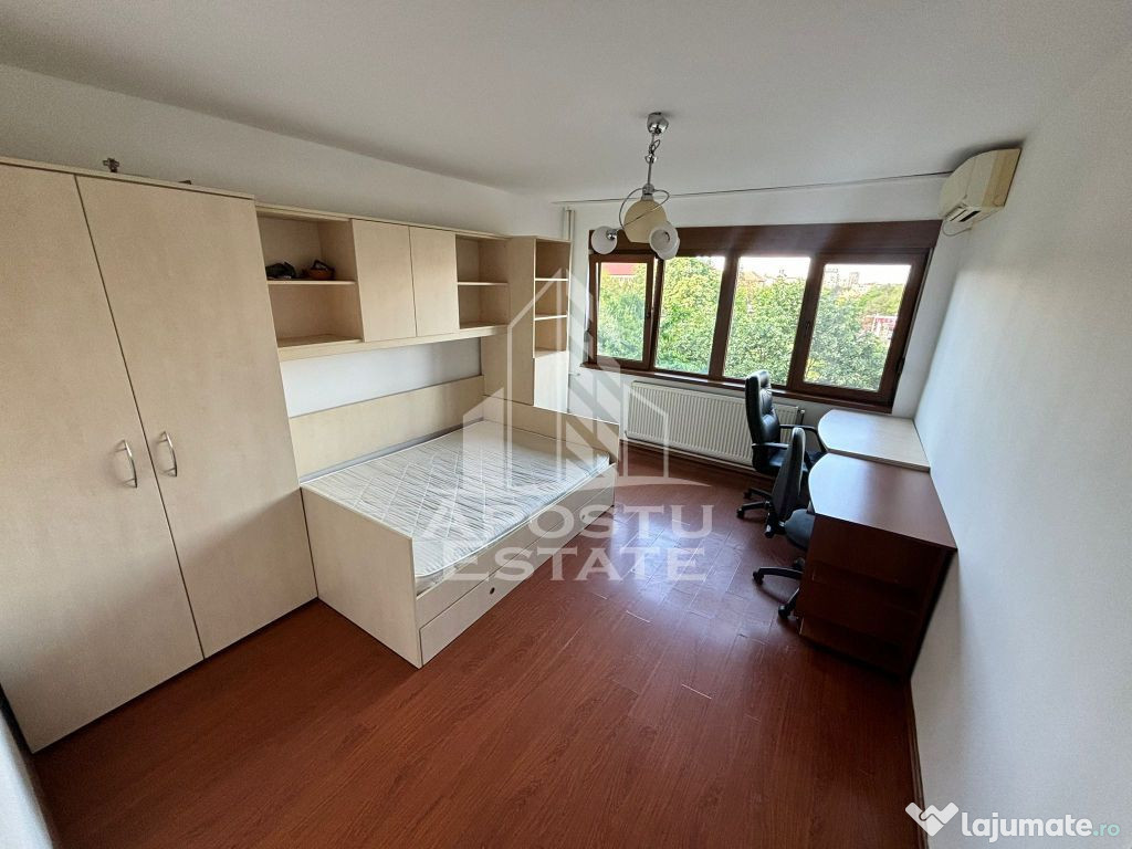 Apartament cu 3 camere, centrala proprie, zona Facultatii...