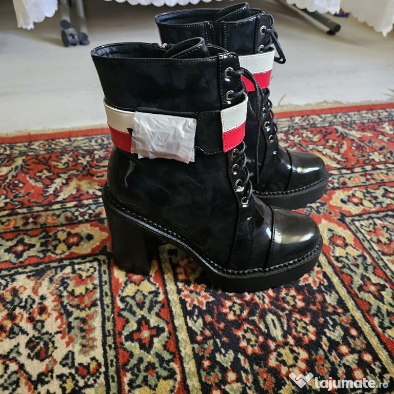 Botine noi lucioase