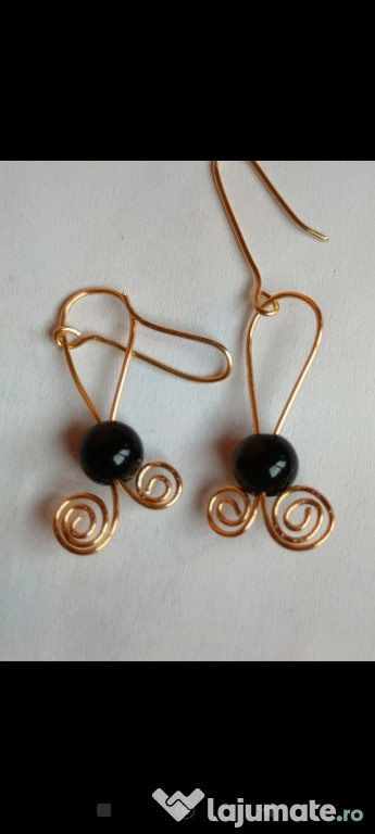Cercei handmade cu mărgele obsidian