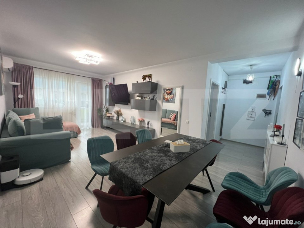 Apartament 3 camere, spatios, gata de mutat