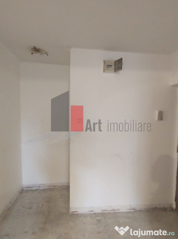 Vânzare apartament 3 camere Apărătorii Patriei - Spiru...