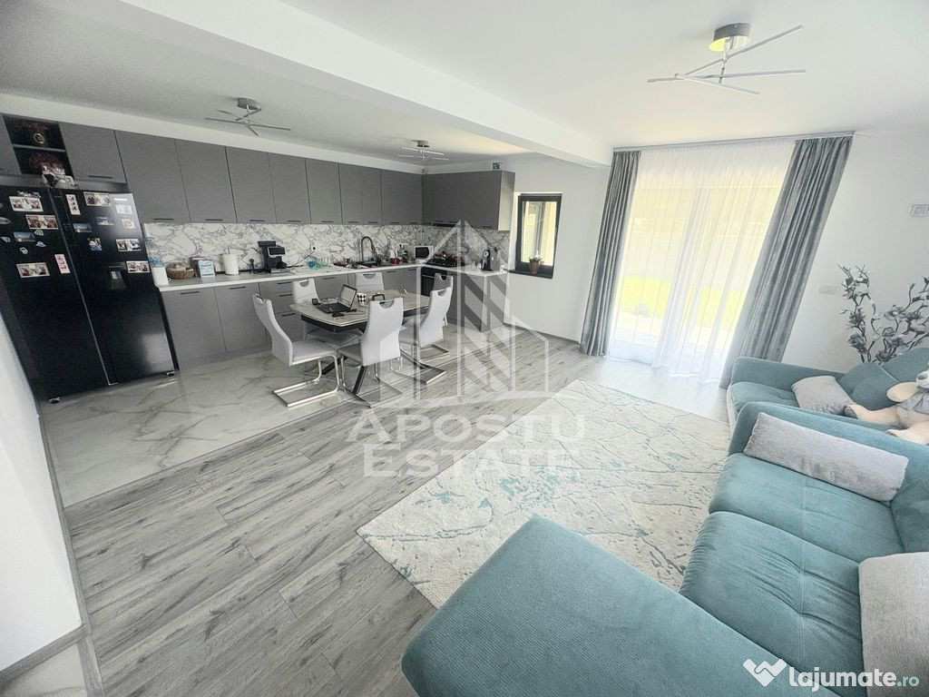Duplex modern mobilat, cu 3 camere si 2 bai, Sag