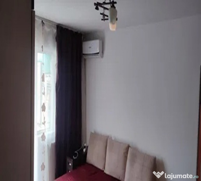 Apartament 3 camere Dacia-Bicaz, etaj intermediar