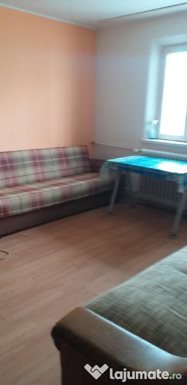 V/Schimb apartament 2 cam P.Resita cu casa la tara 50Km de Bucuresti