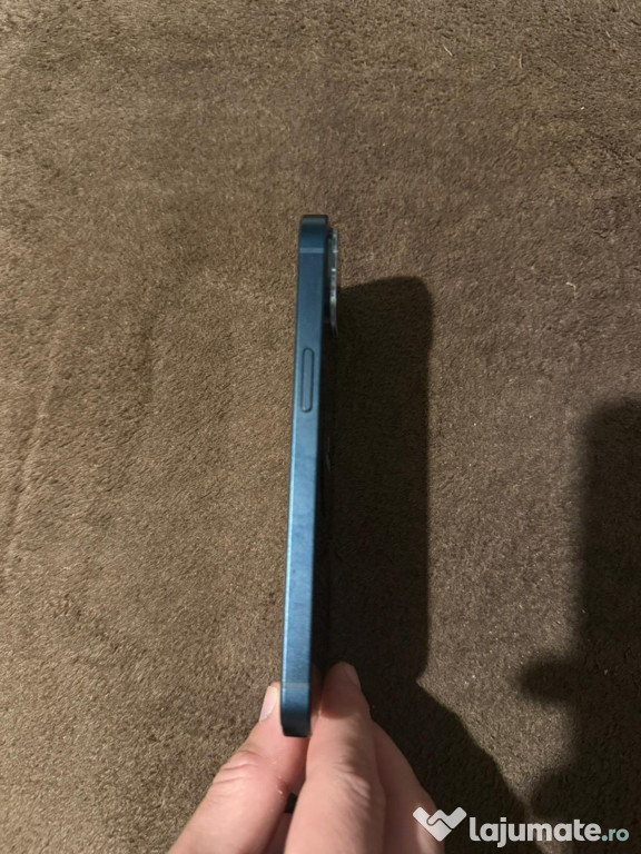 Vand iphone 13,pretul este negocialbil!