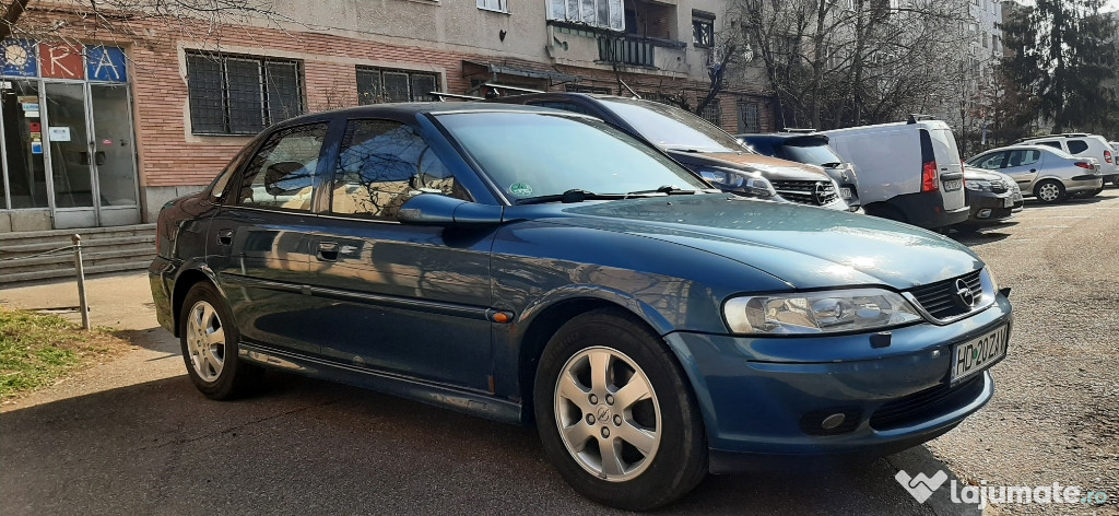 Vând Opel Vectra B2