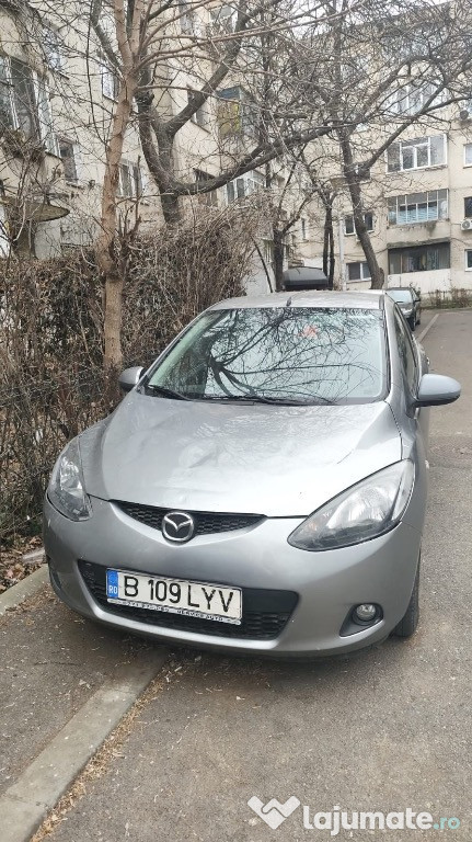 Mazda 2 anul 2010