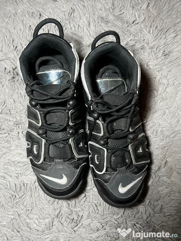 Pantofi nike uptempo