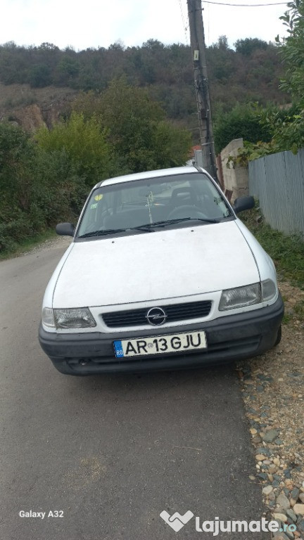 Vând Opel Astra F