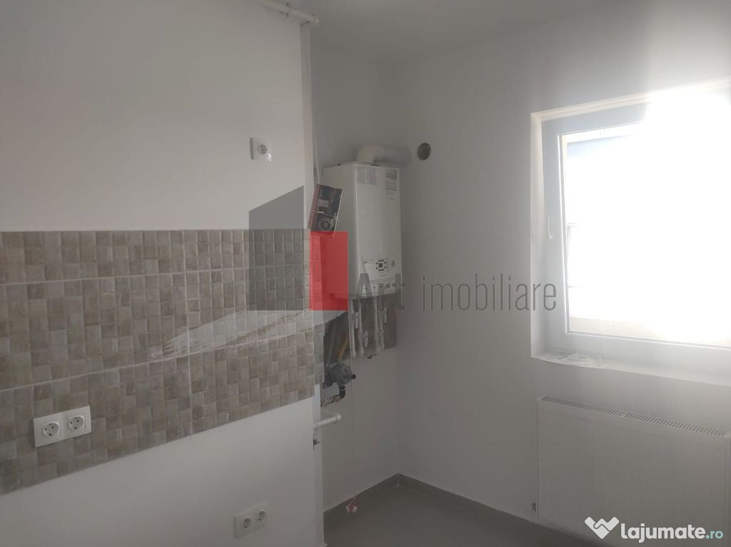 Vânzare apartament decomandat 2 camere cu centrală Giur...