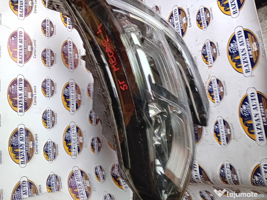 Far Stanga Halogen Renault Megane 4 2015