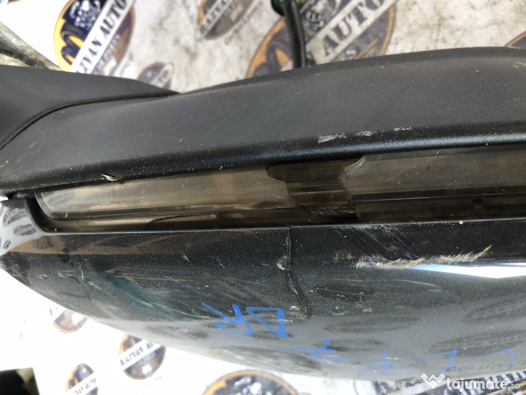 Oglinda dreapta incompleta Volkswagen Golf 7
