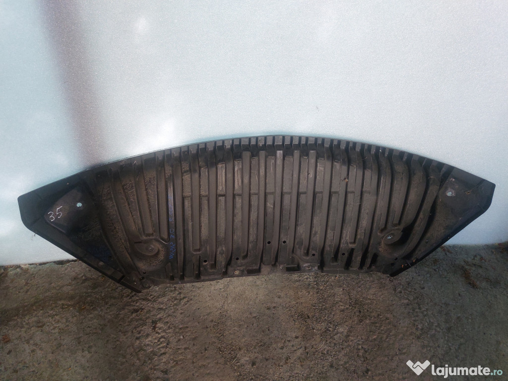 Scut motor plastic Mercedes E 350 3.0 Motorina 2012