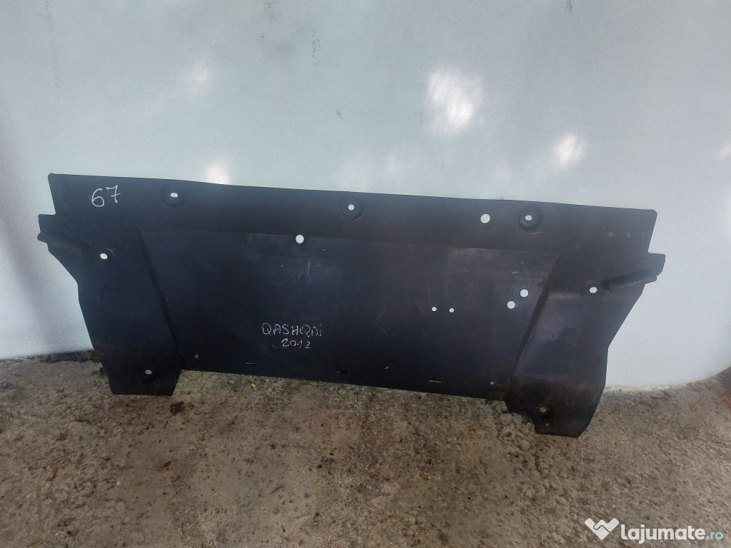 Scut motor plastic Nissan Qashqai 2012