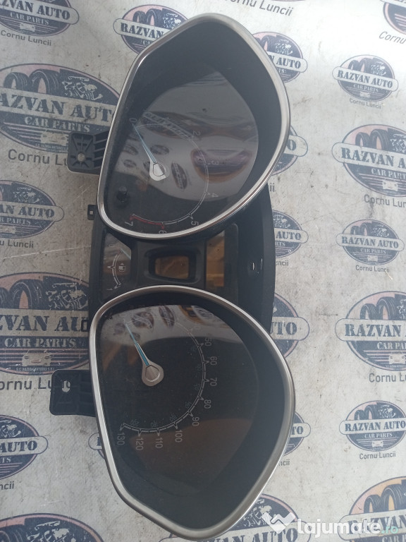 Ceasuri Bord UK Ford B-MAX Benzina 2013
