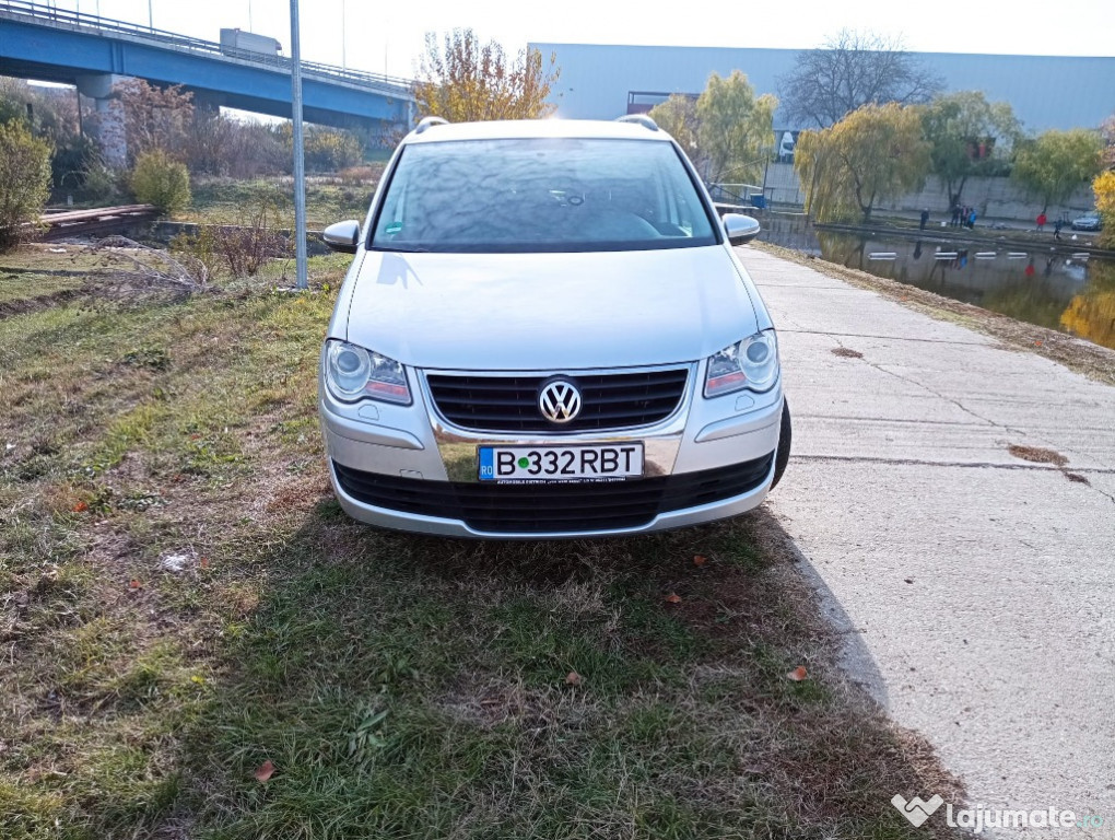 Touran 1.4 benzină, 5 locuri