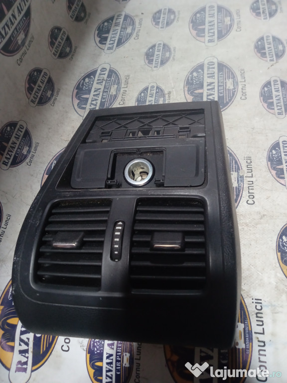 Grila ventilatie cotiera Volkswagen Passat CC 2010