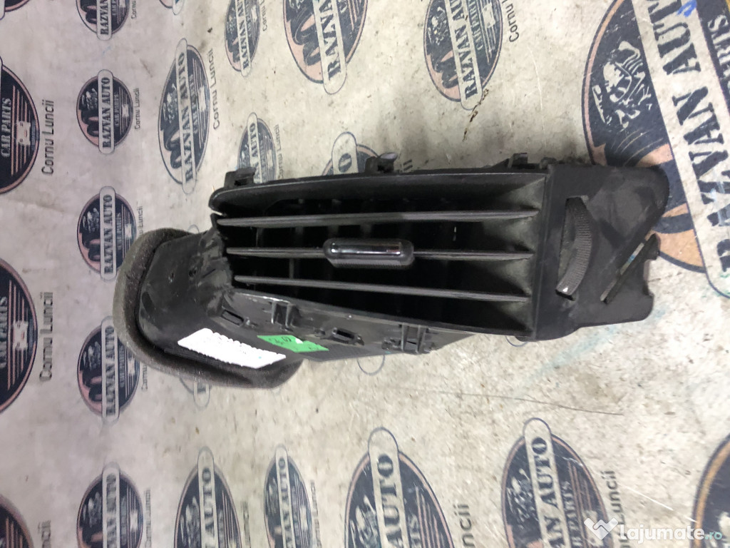Grila ventilatie centrala stanga Opel Astra J 2013