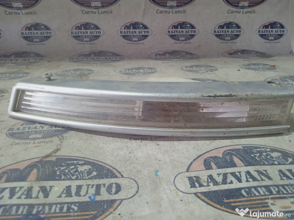 Semnalizare stanga bară față Volkswagen Passat B6 2006