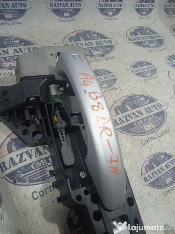 Maner exterior dreapta fata Audi A4 B8 2012